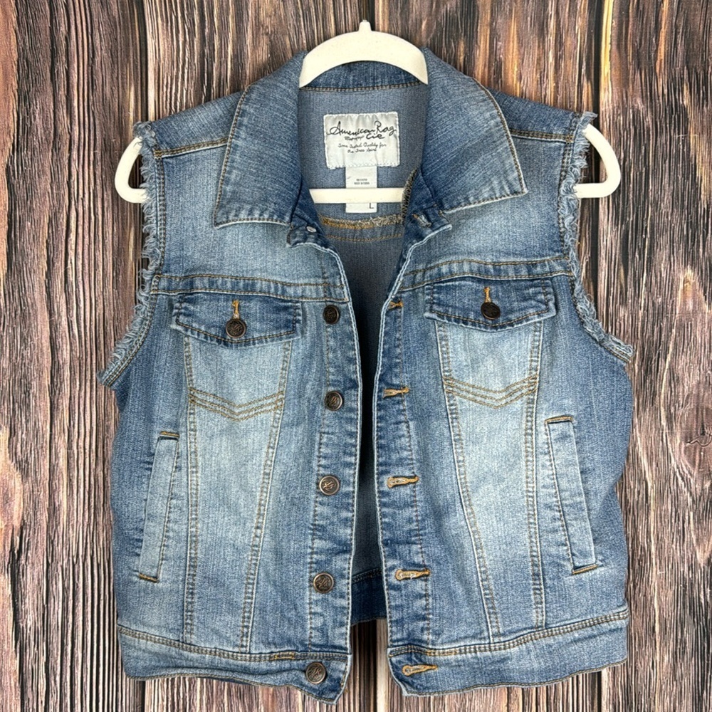 Jean Vest